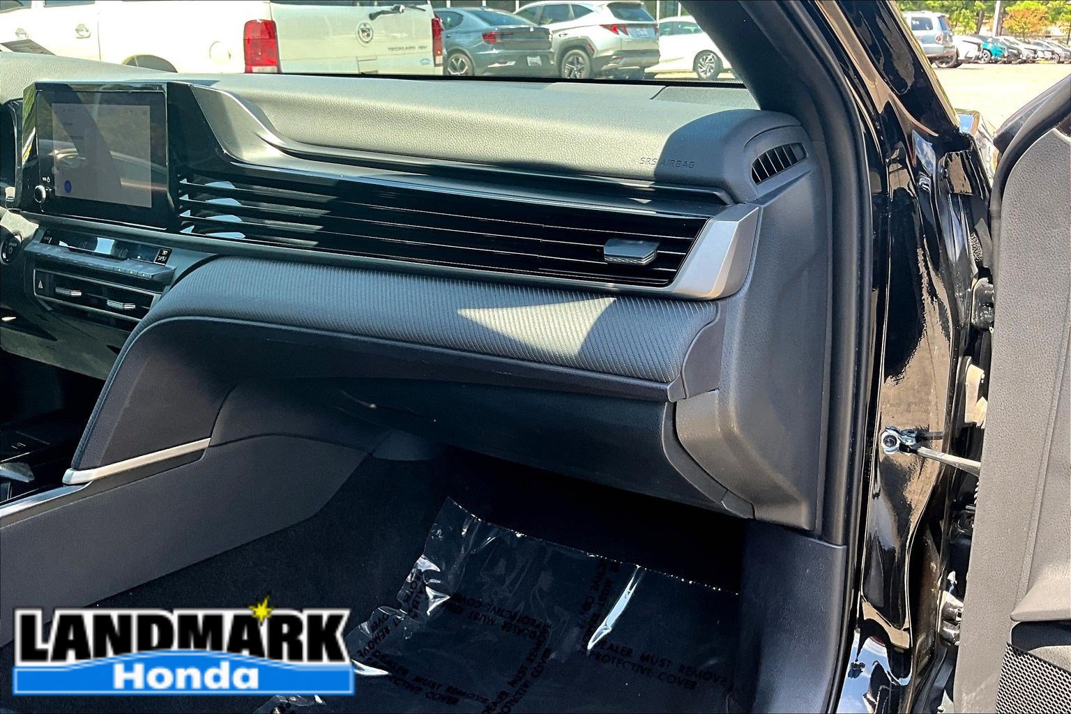 Used 2025 Toyota Camry SE FWD image 16