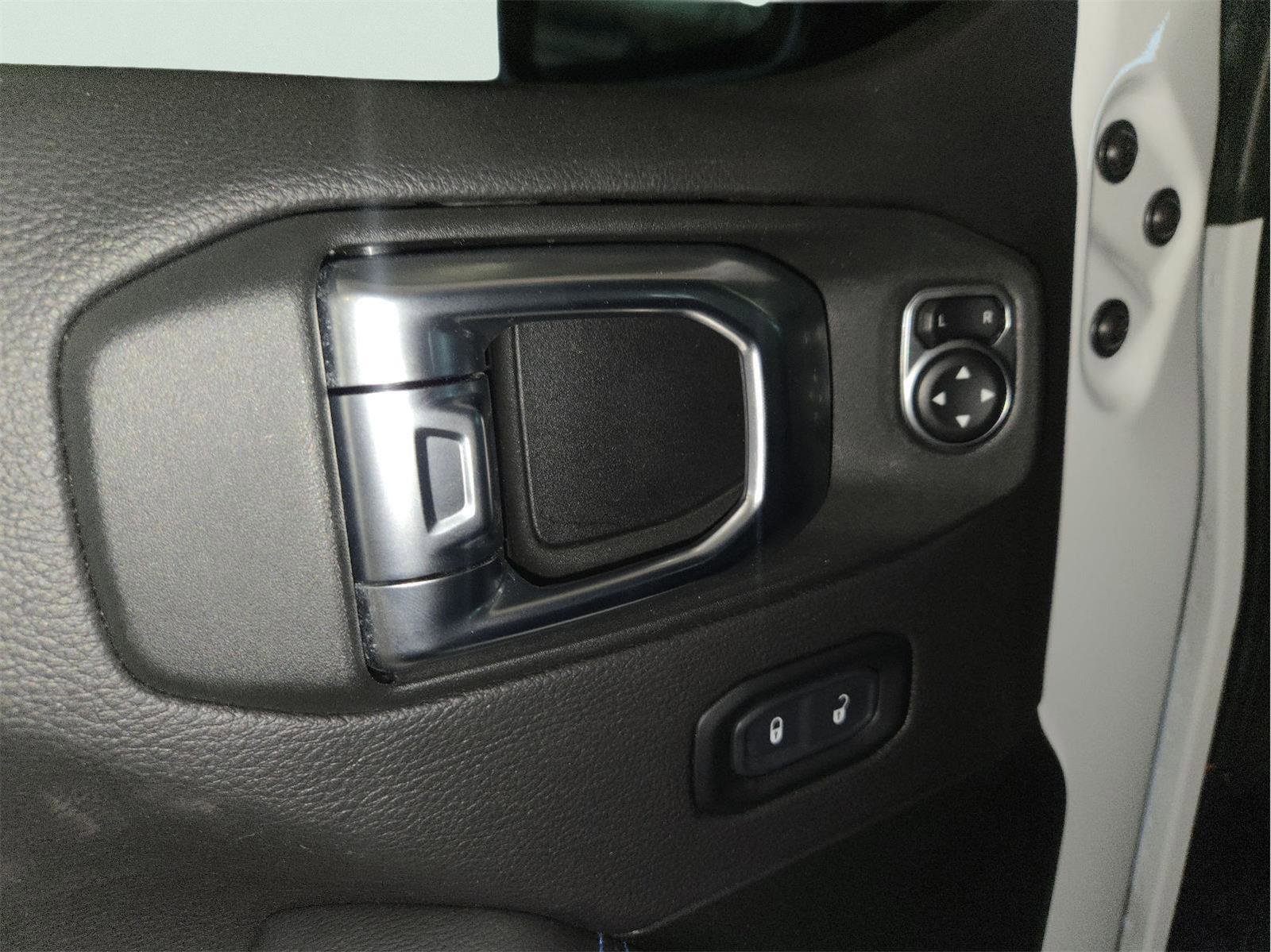 Used 2023 Jeep Wrangler Unlimited Rubicon 4xe AWD/4WD image 20