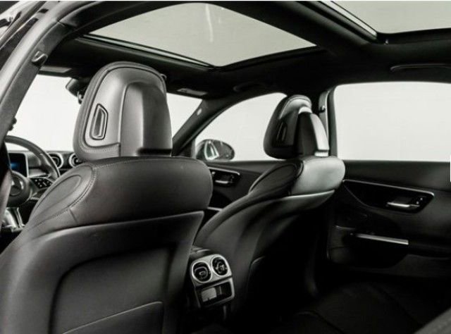 Used 2024 Mercedes-Benz C 300 Sedan image 3
