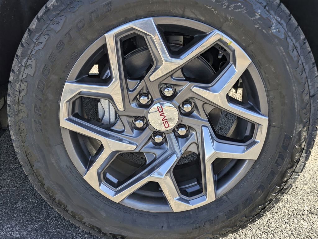 New 2026 GMC Sierra 1500 SLT image 9