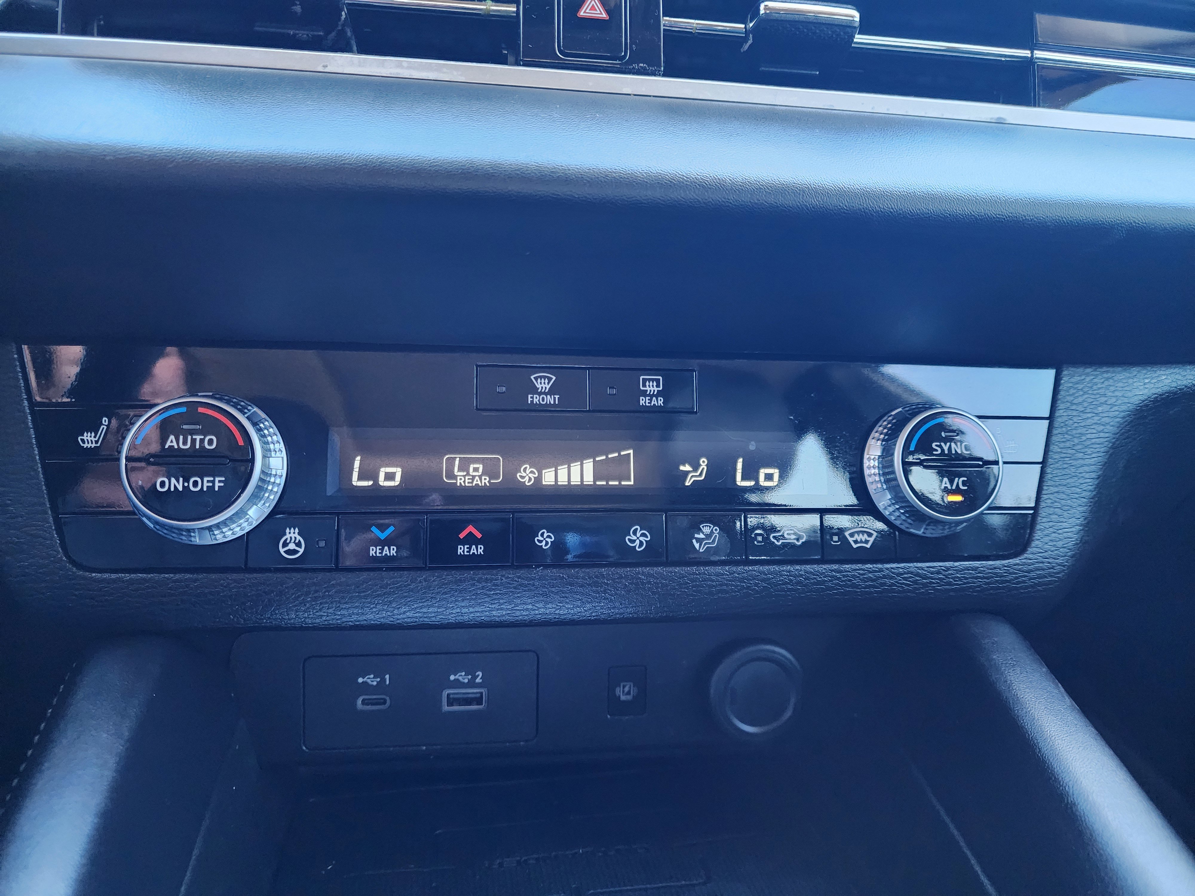Used 2024 Mitsubishi Outlander SEL AWD/4WD image 27