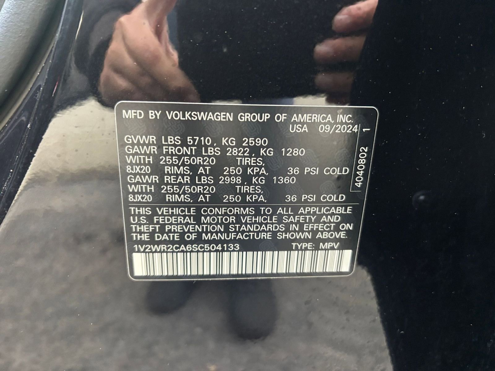 Used 2025 Volkswagen Atlas SE image 30