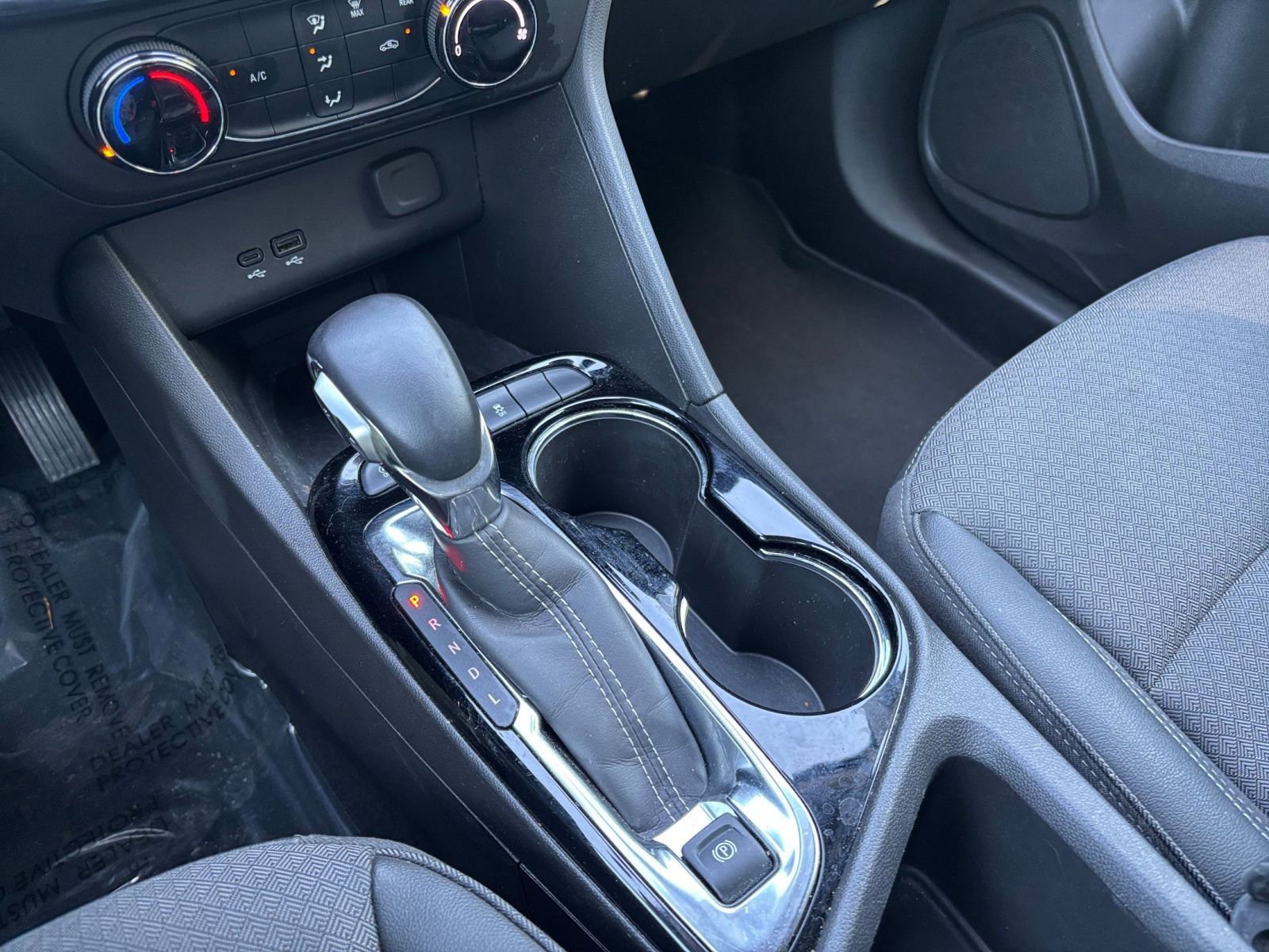 Used 2025 Buick Encore GX Preferred image 40