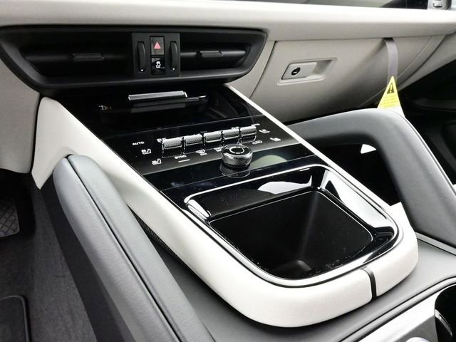 New 2026 Porsche Cayenne E-Hybrid Coupe image 11