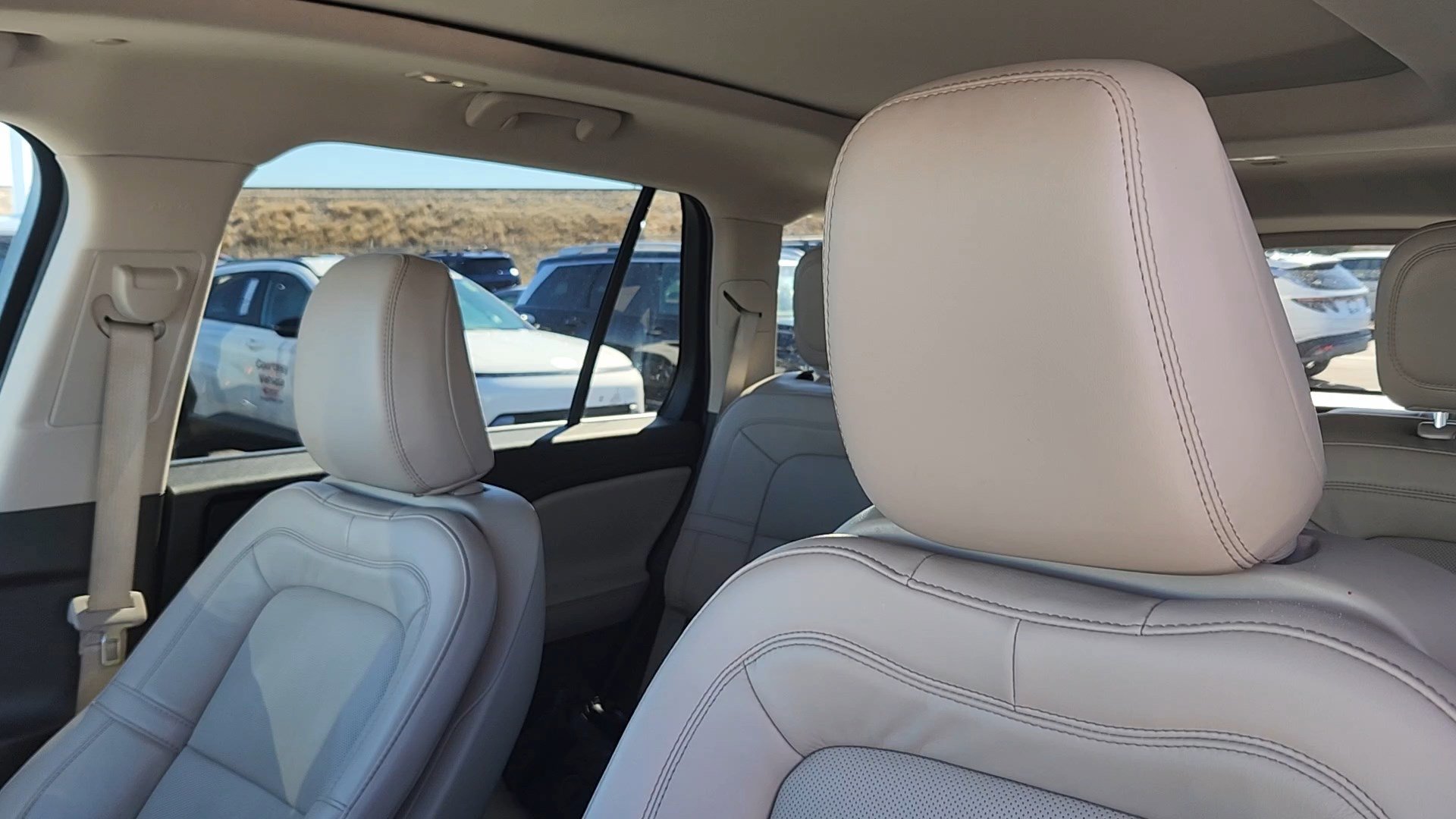 Used 2023 Lincoln Aviator Reserve w/ Equipment Group 201A image 9