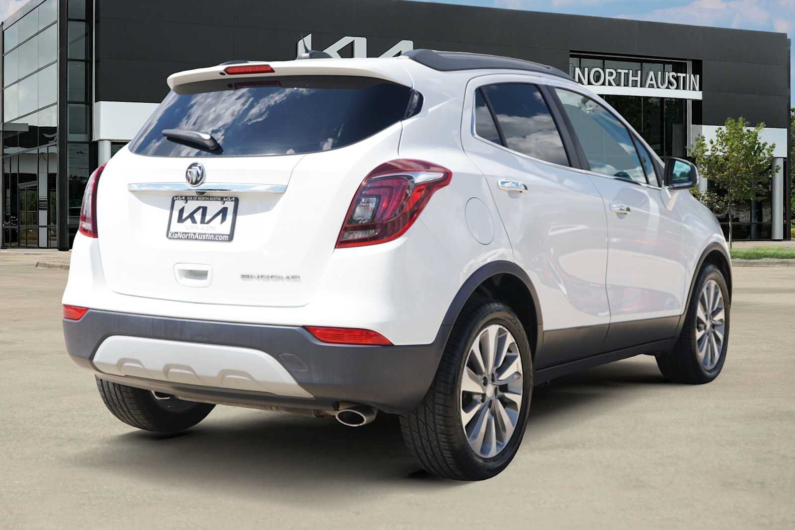 Used 2019 Buick Encore Preferred w/ Safety Package FWD image 5