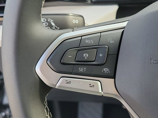 New 2025 Volkswagen Taos S image 9