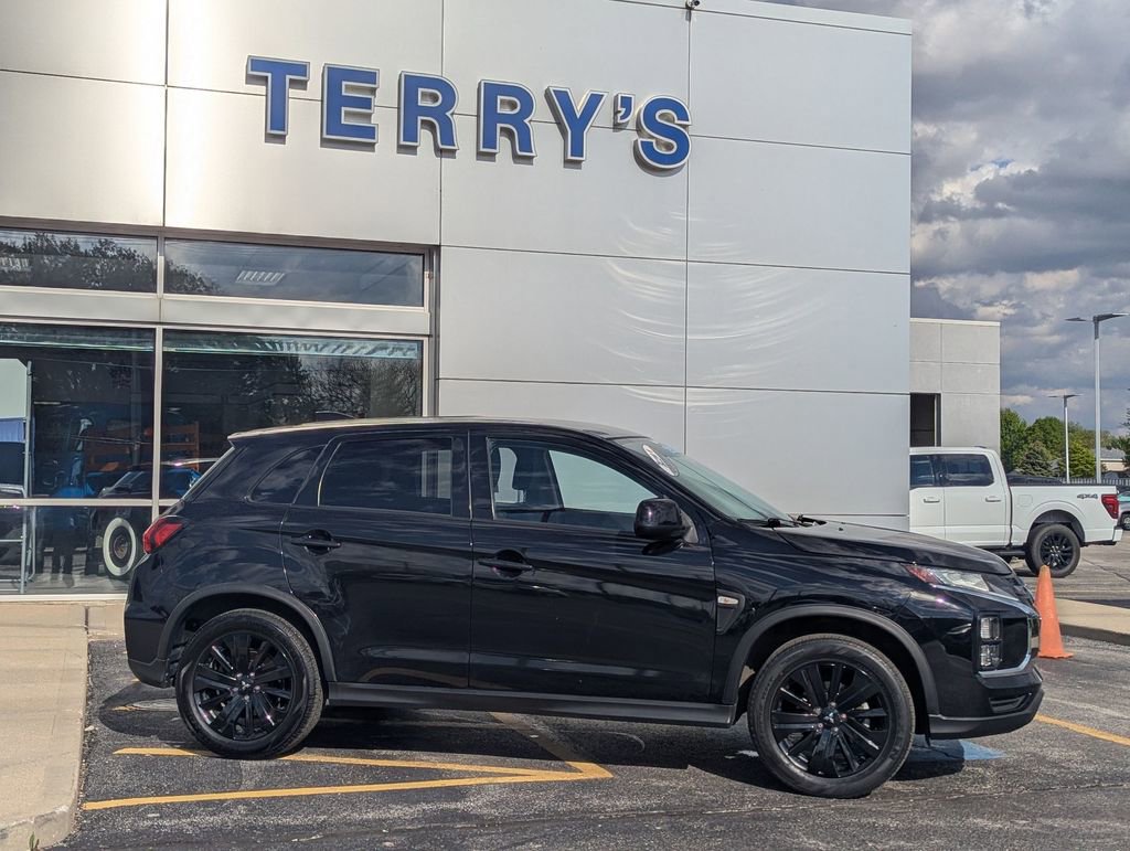 Used 2021 Mitsubishi Outlander Sport ES FWD image 2