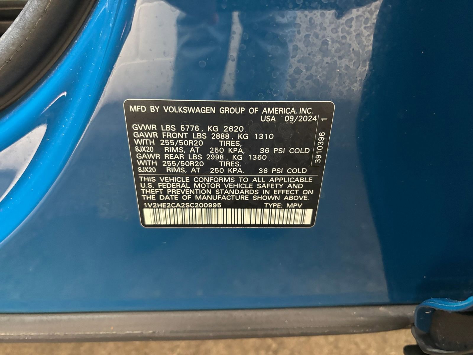 Used 2025 Volkswagen Atlas Cross Sport SE image 29