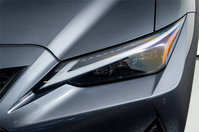 Used 2024 Lexus IS 500 image 34