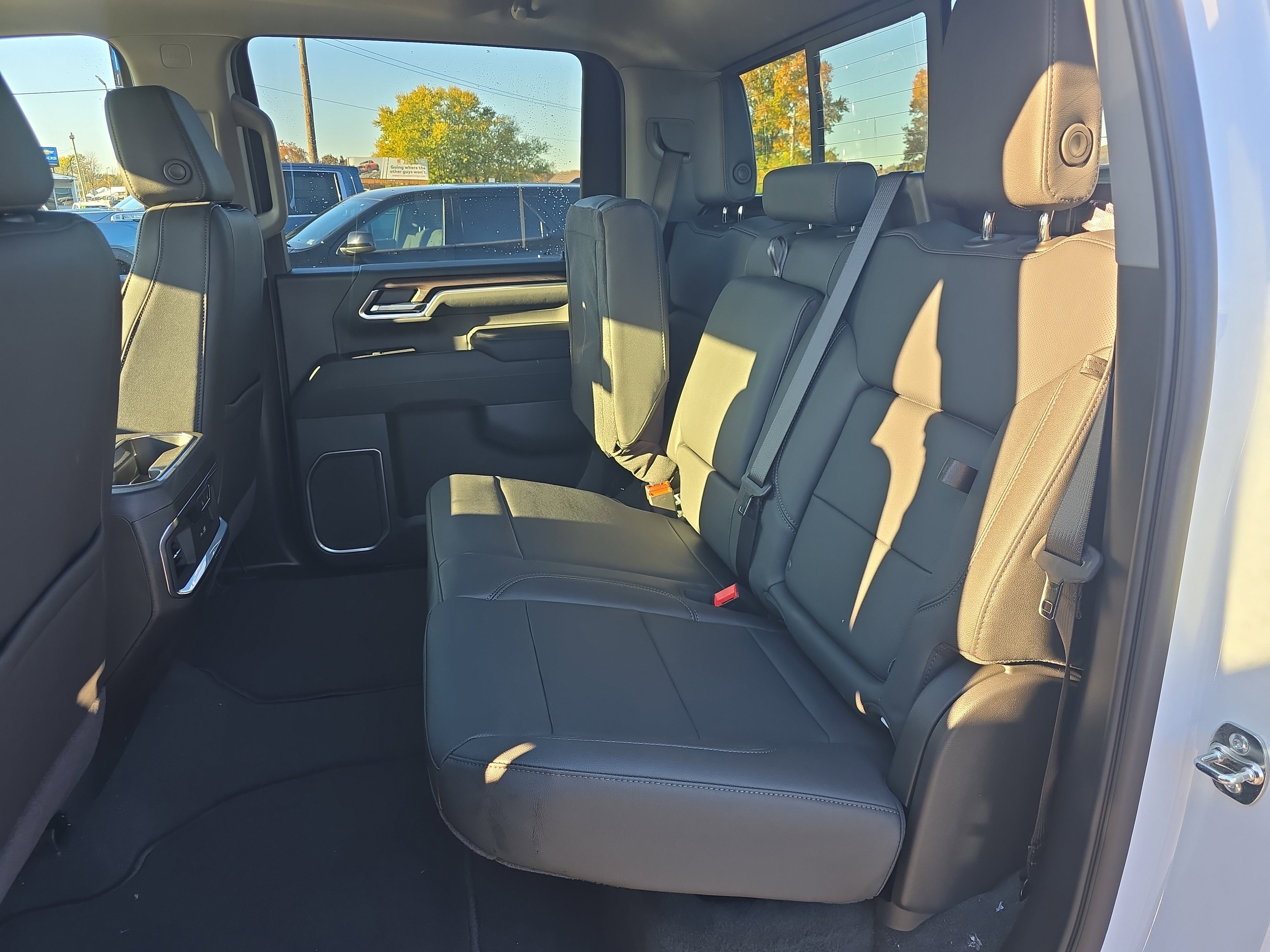 New 2026 GMC Sierra 2500 SLT w/ SLT Premium Package image 12