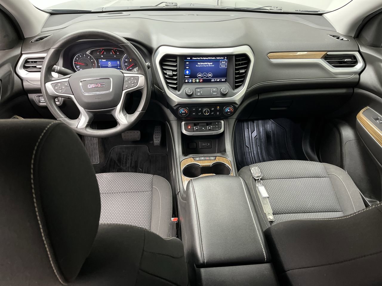 Certified 2022 GMC Acadia SLE AWD/4WD image 4