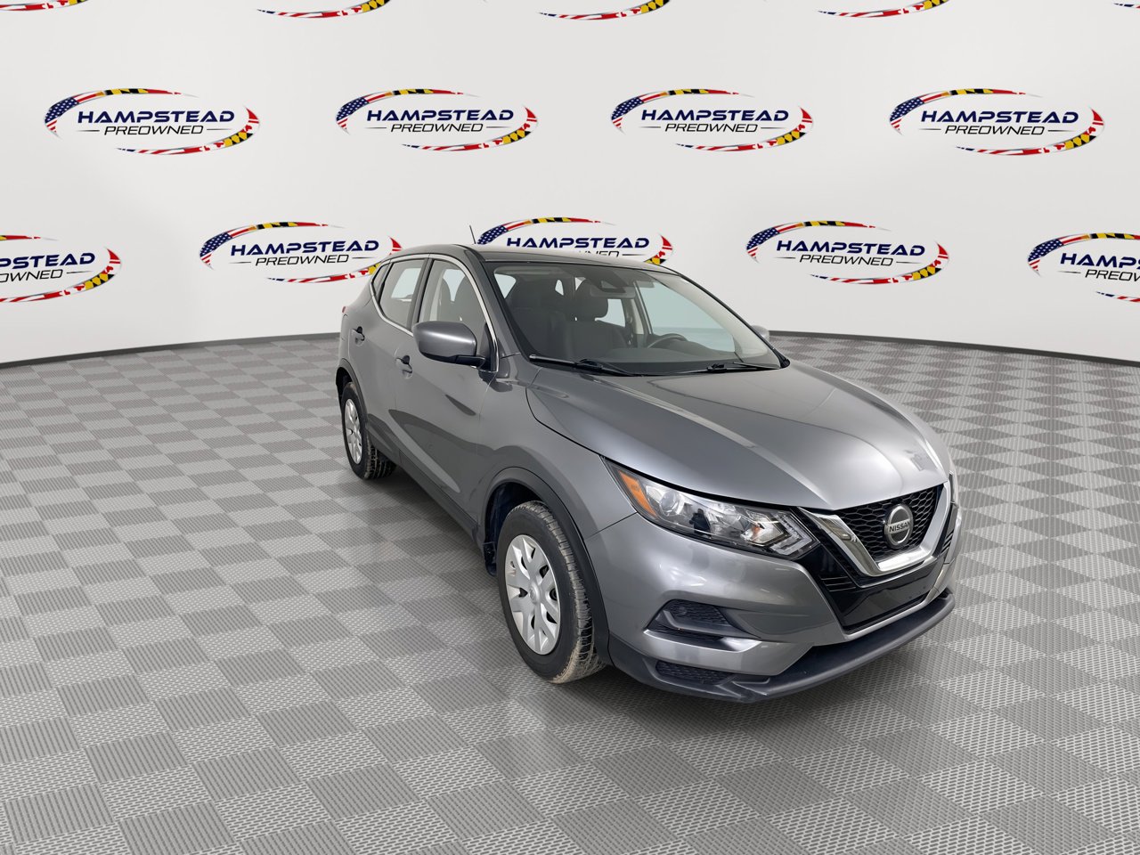 Used 2020 Nissan Rogue Sport S image 2