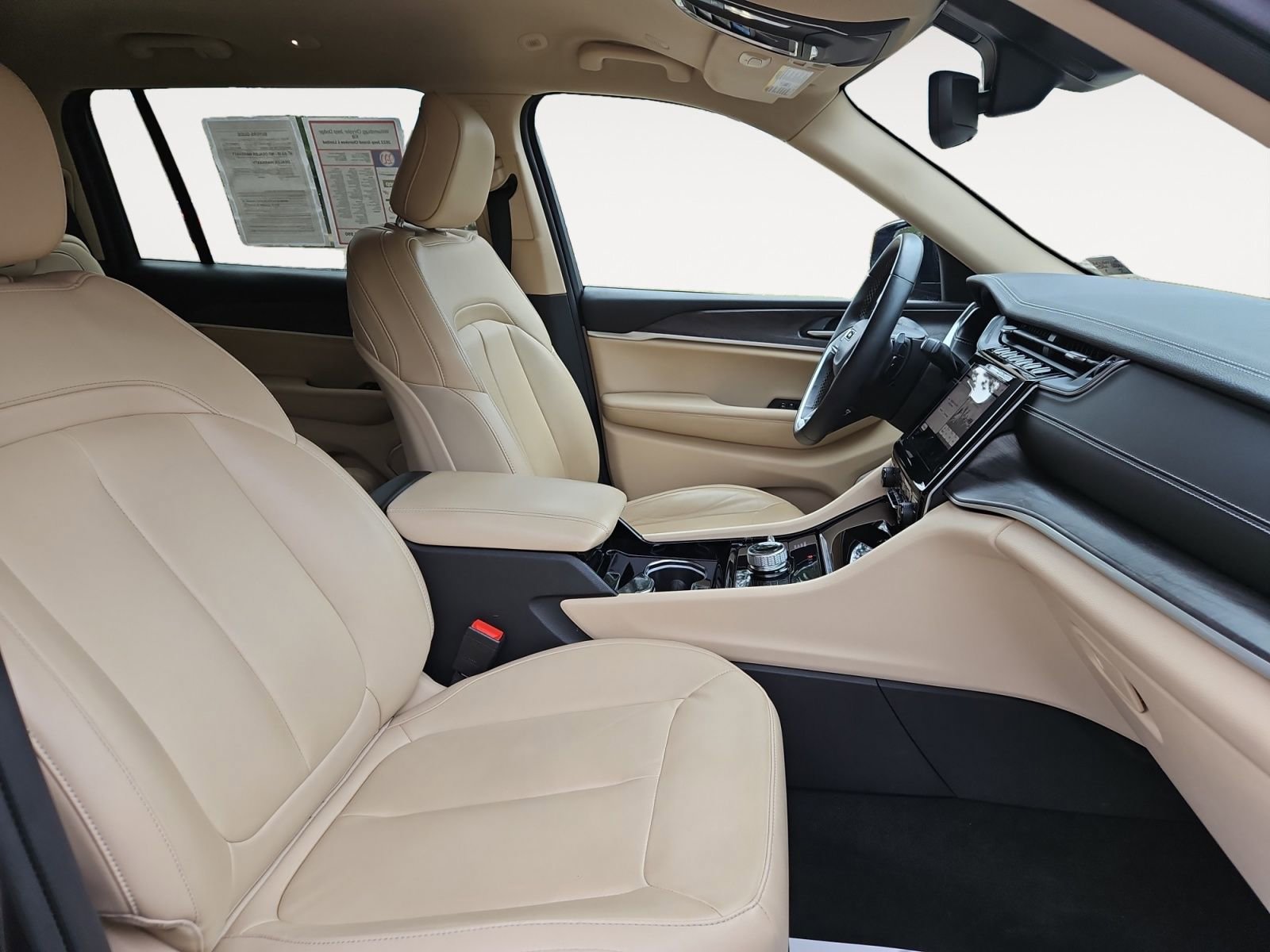 Used 2022 Jeep Grand Cherokee L Limited image 15