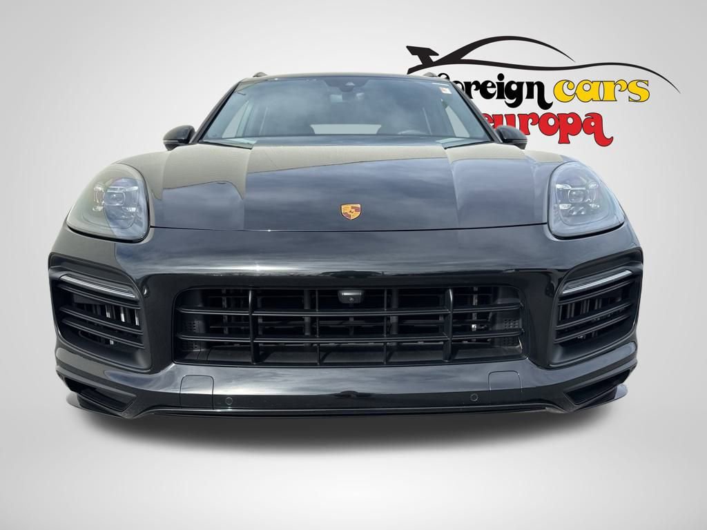 Used 2023 Porsche Cayenne GTS image 2