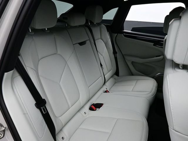 New 2026 Porsche Macan GTS AWD/4WD image 17