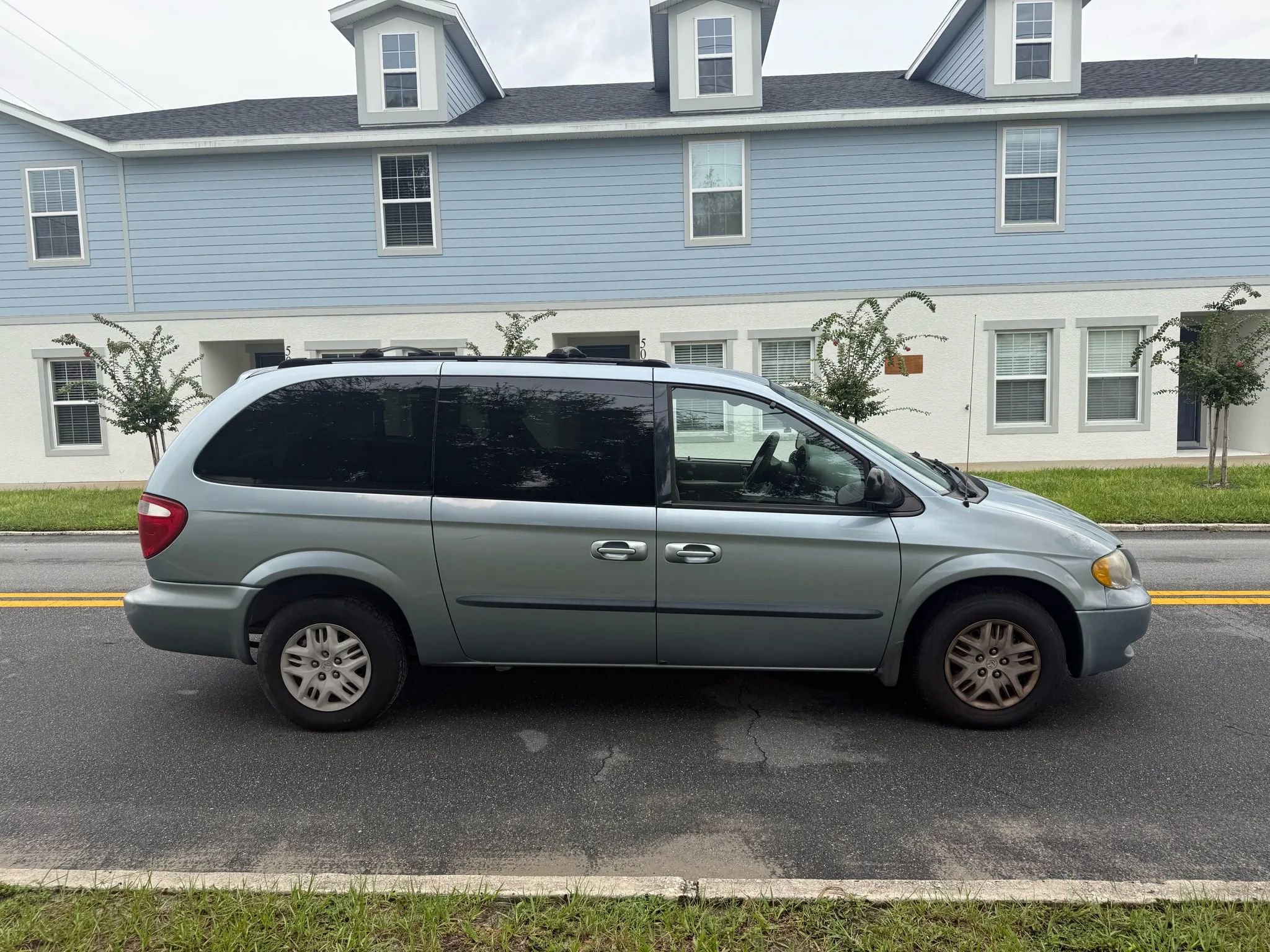 Used 2003 Dodge Grand Caravan Sport FWD image 4