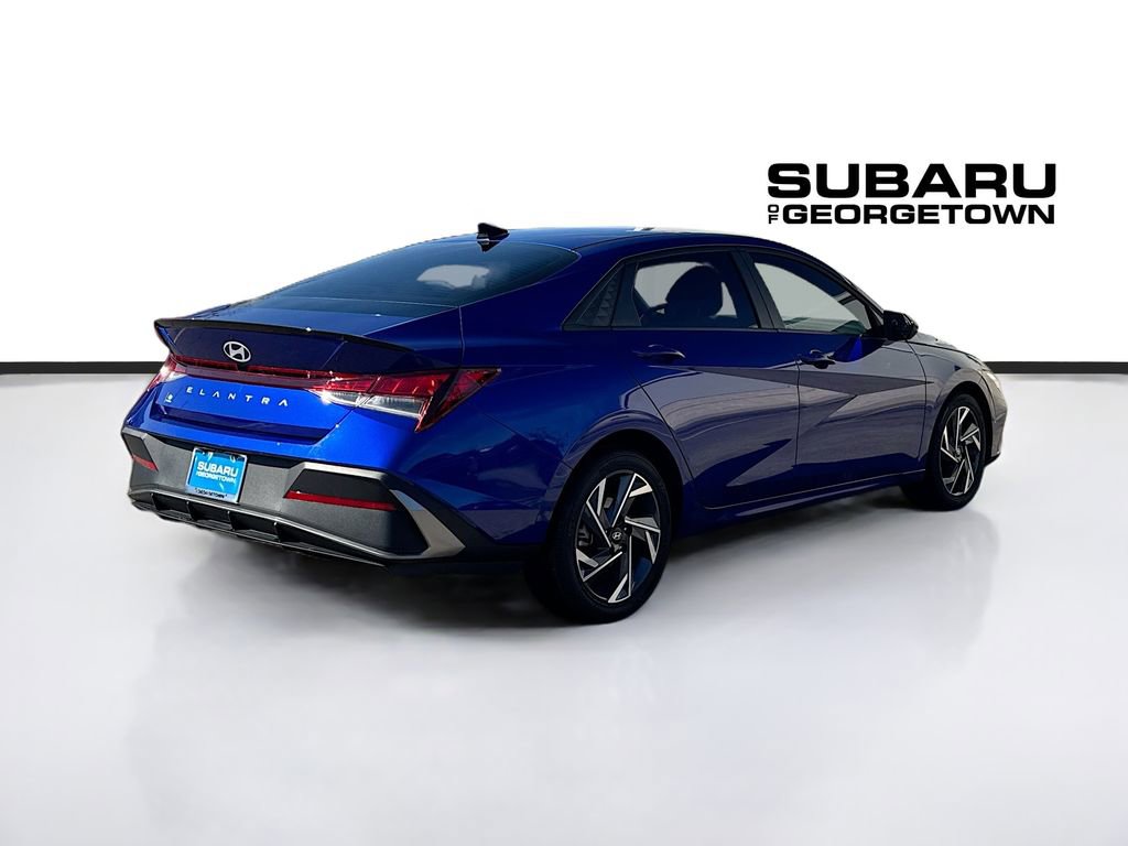 Used 2025 Hyundai Elantra Sport image 7