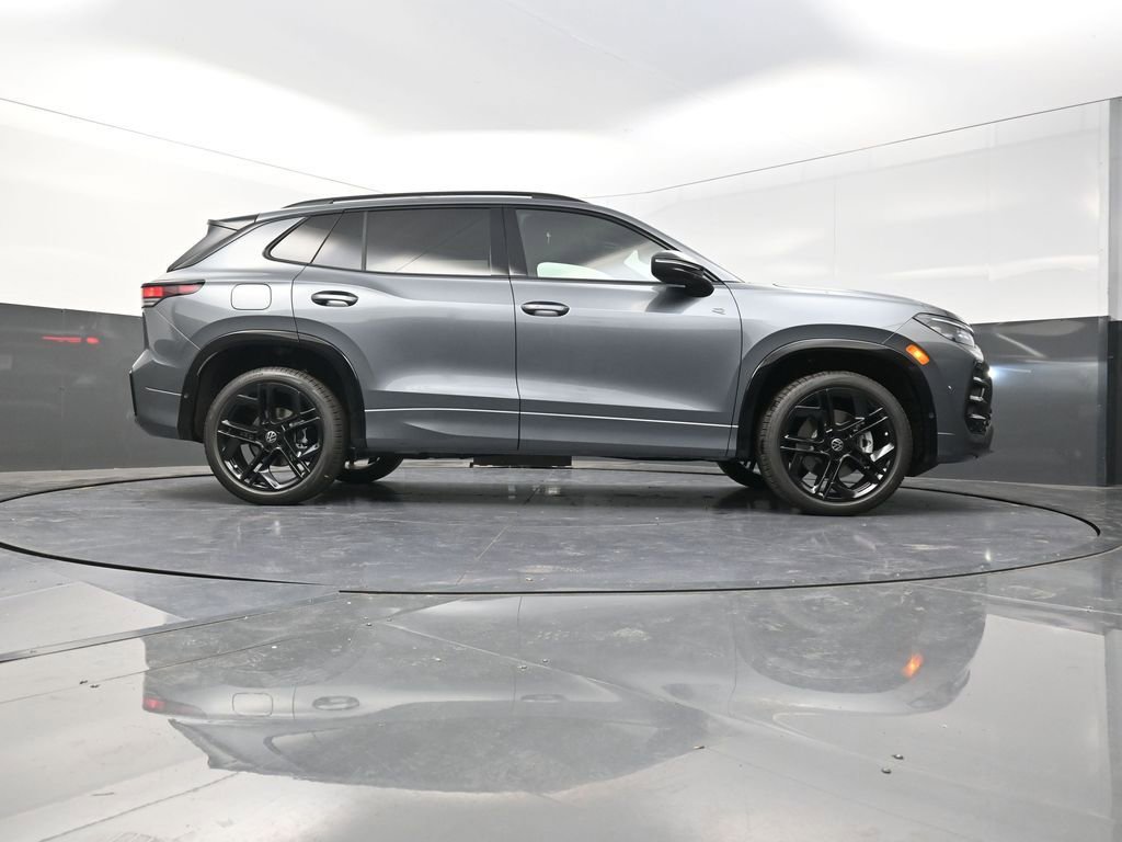 New 2026 Volkswagen Tiguan SE R-Line image 26