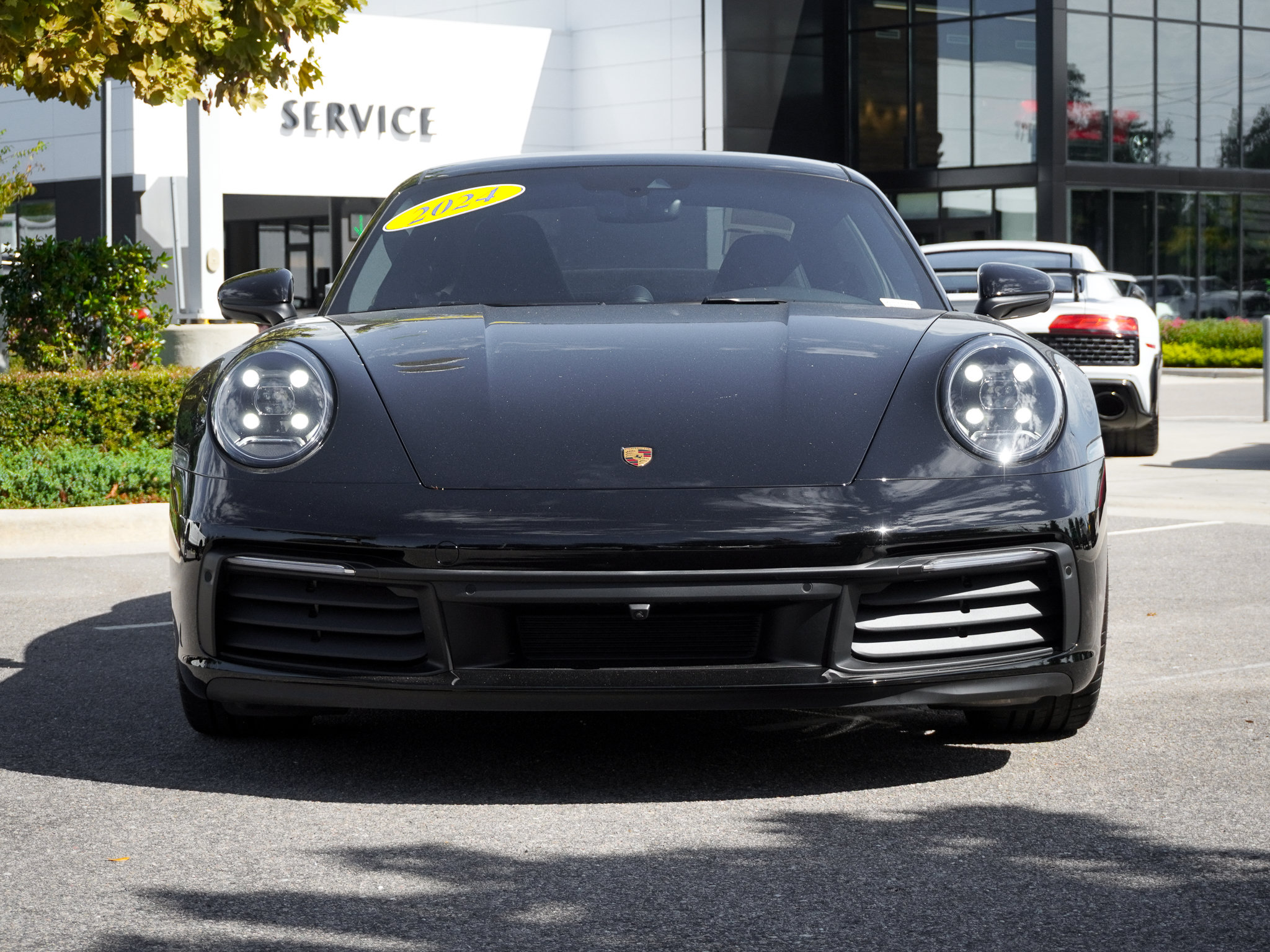 Used 2024 Porsche 911 Carrera RWD image 3