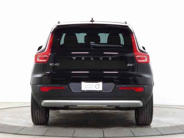 Certified 2025 Volvo XC40 B5 Core image 8