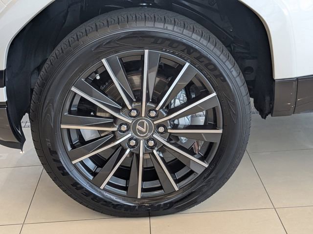 Certified 2025 Lexus GX 550 w/ Accessory Package (Z1) AWD/4WD image 11