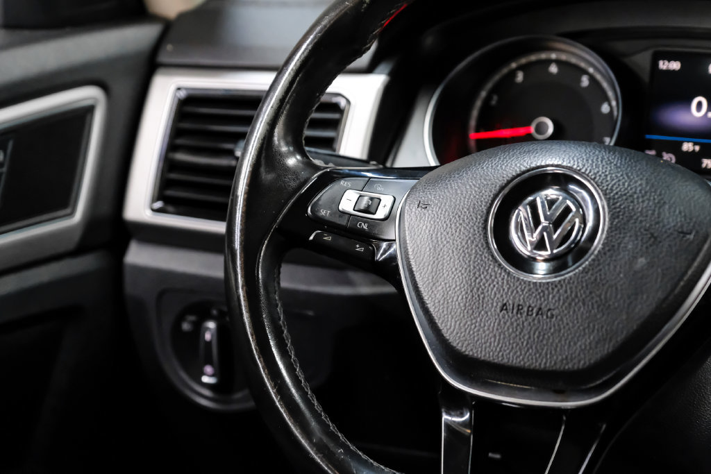 Used 2018 Volkswagen Atlas SEL FWD image 18