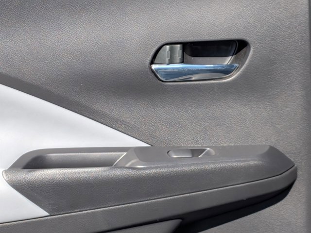 Certified 2023 Nissan Kicks SR w/ SR Premium Package FWD image 25