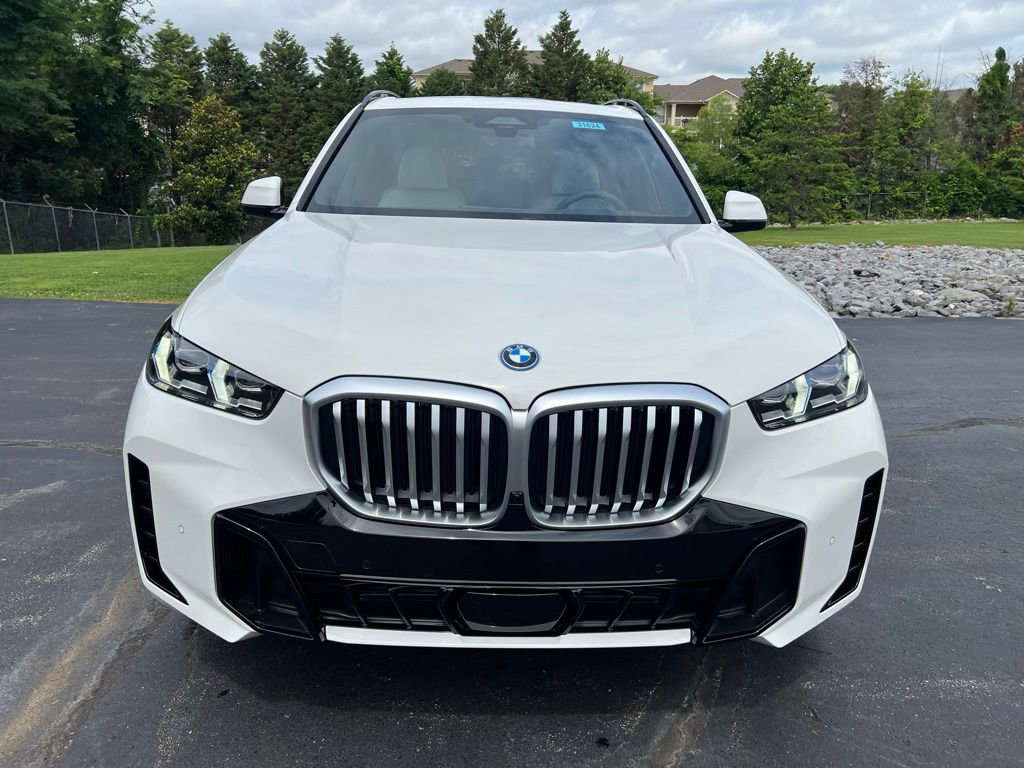 Certified 2025 BMW X5 xDrive50e w/ M Sport Package image 2