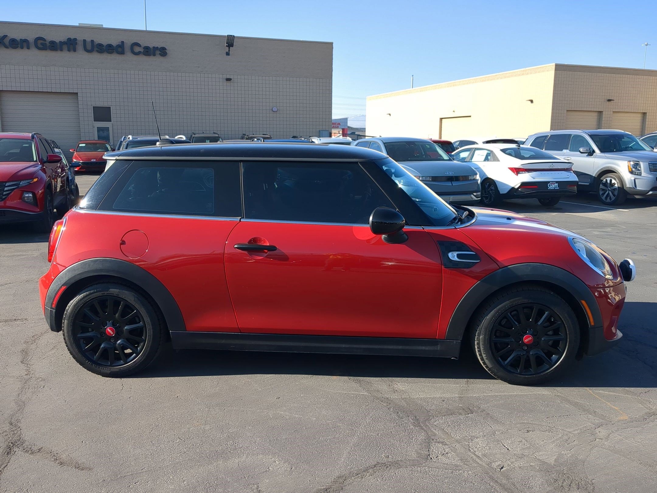 Used 2015 MINI Cooper 2-Door Hardtop image 2