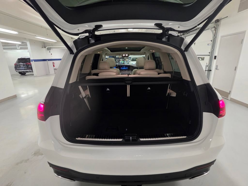 New 2026 Mercedes-Benz GLS 450 4MATIC image 18