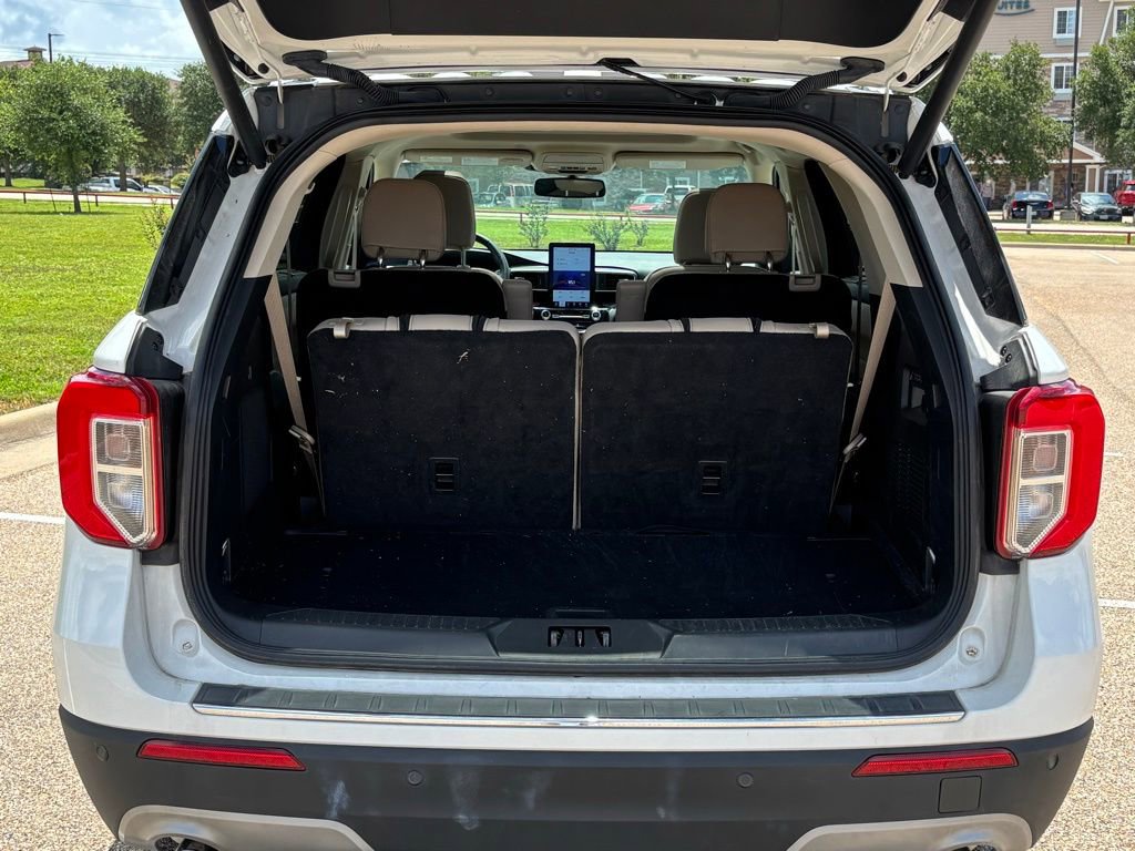 Used 2024 Ford Explorer Limited w/ Limited Technology Package RWD image 6