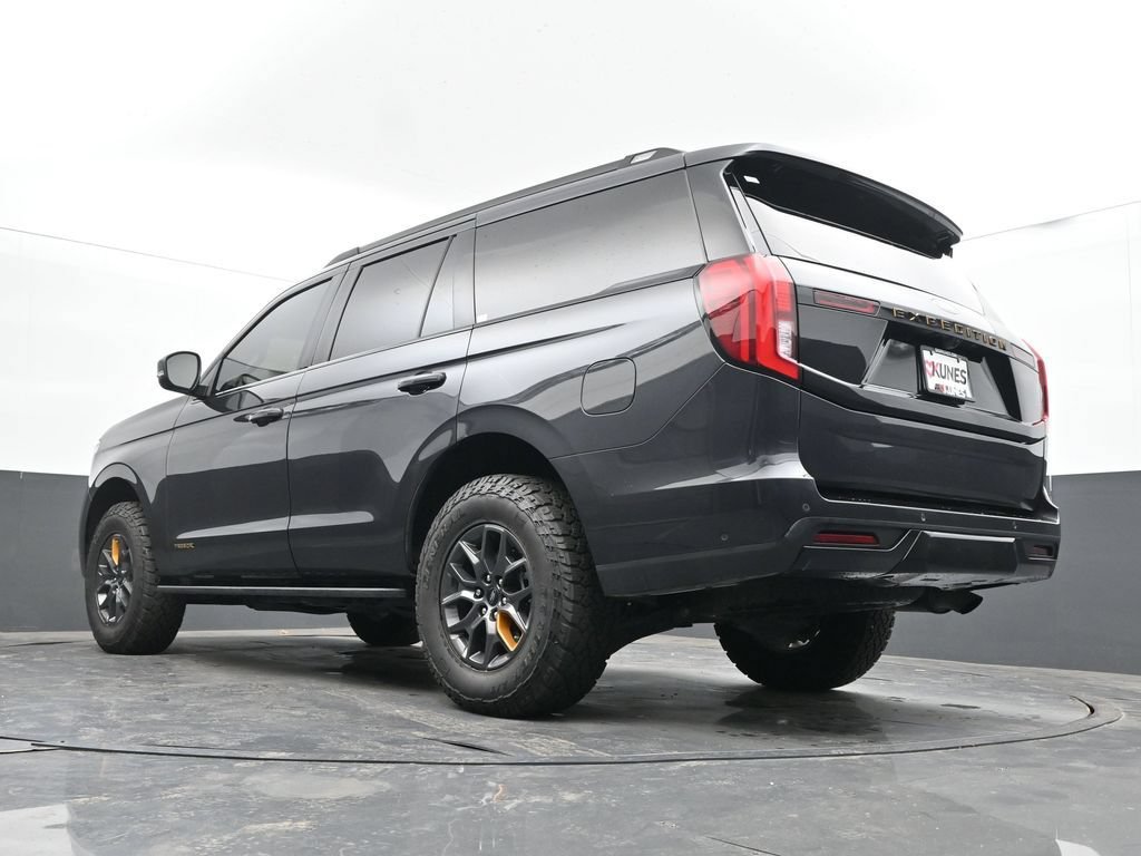 Used 2025 Ford Expedition Tremor AWD/4WD image 45