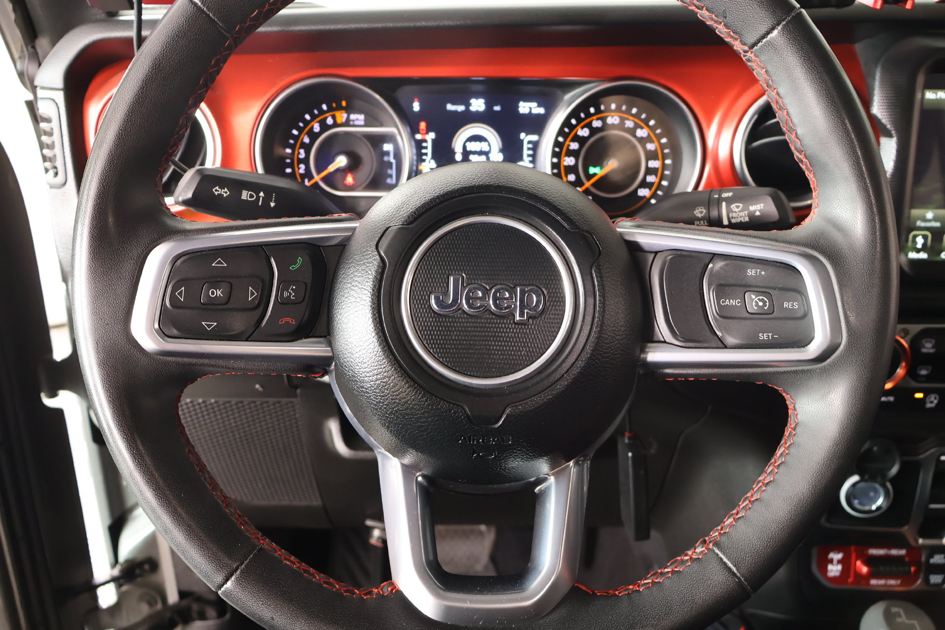 Used 2023 Jeep Gladiator Rubicon w/ Cold Weather Group AWD/4WD image 3