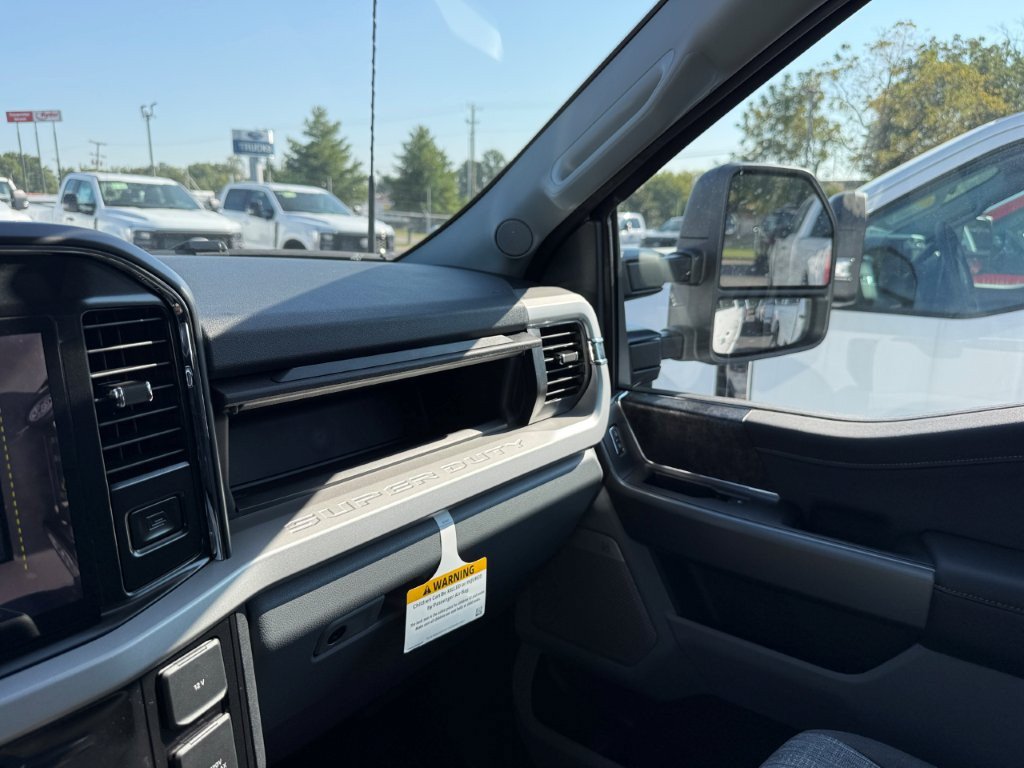 New 2027 Ford F250 XLT w/ XLT Premium Package AWD/4WD image 18