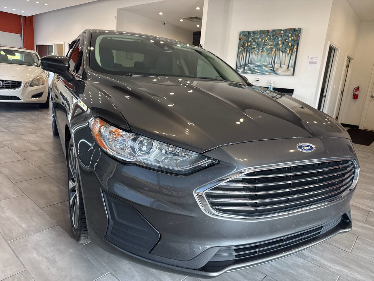 Used 2019 Ford Fusion SE image 1