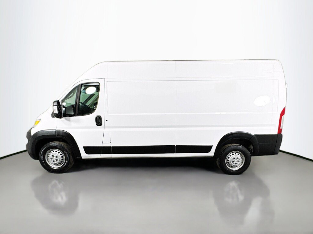 Used 2025 RAM ProMaster 2500 w/ Convenience Group FWD image 2