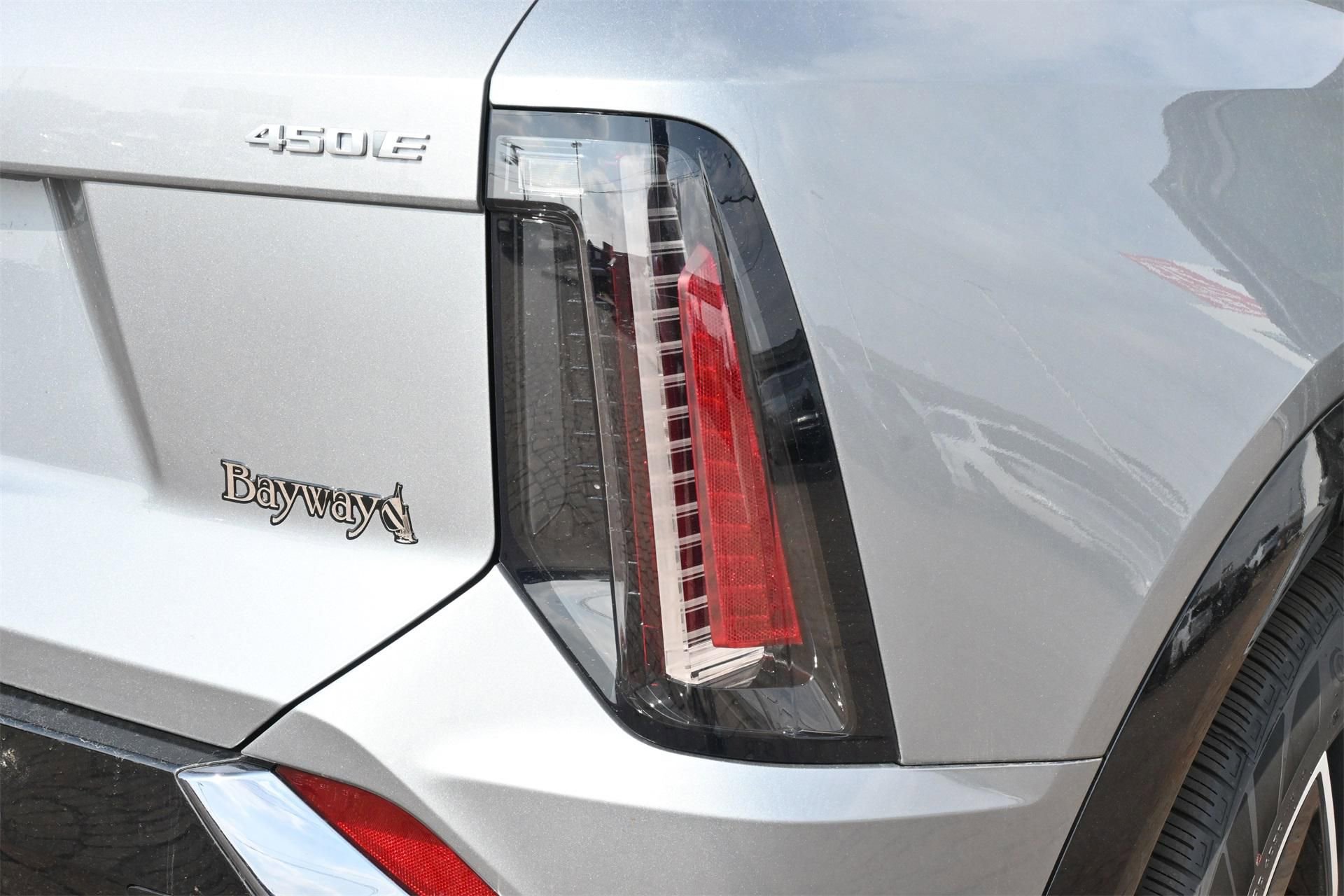 New 2026 Cadillac Optiq Sport 1 w/ LPO, Floor Liner Package image 23