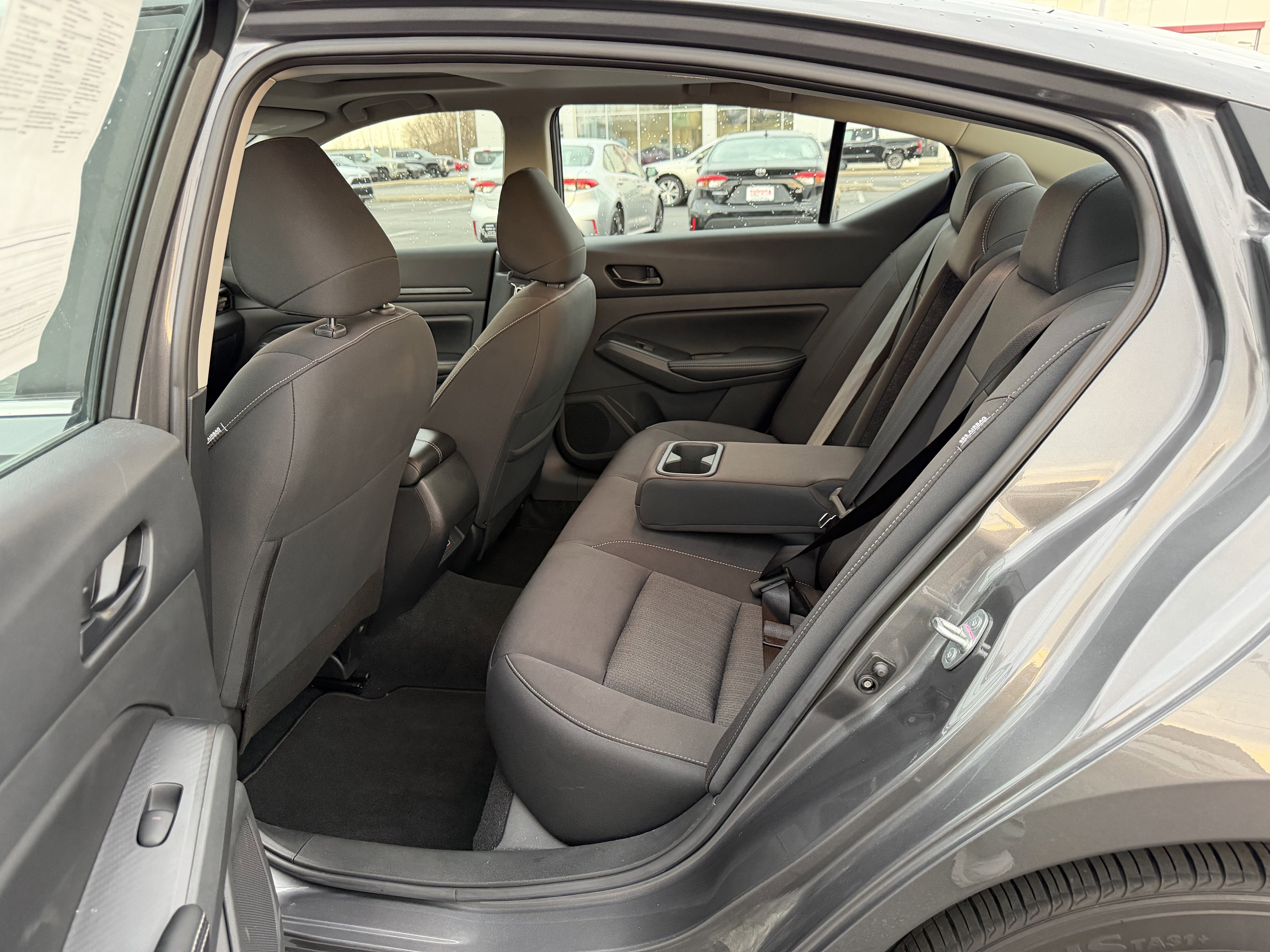 Used 2024 Nissan Altima 2.5 SV w/ SV Premium Package image 16