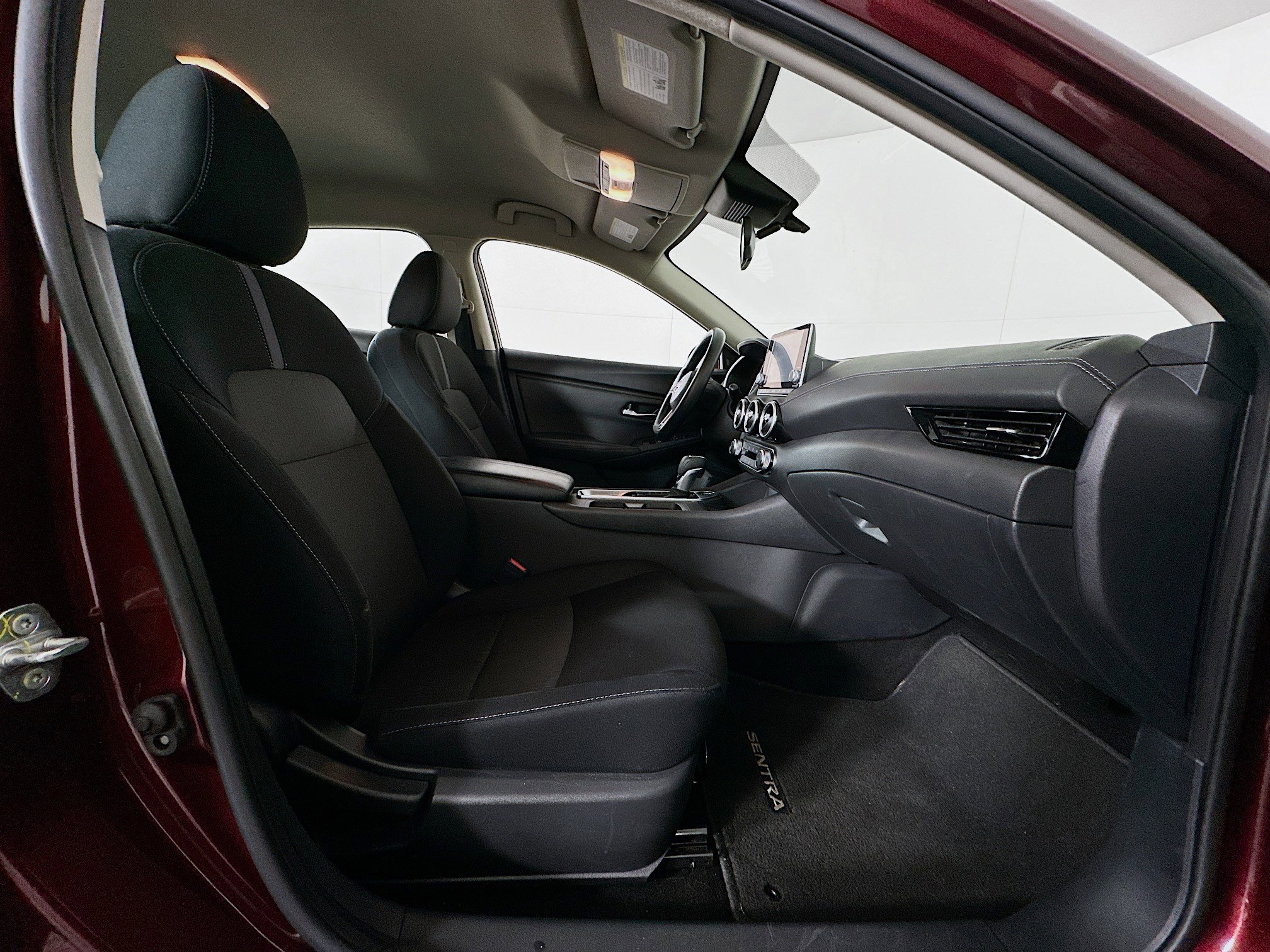 Used 2024 Nissan Sentra SV FWD image 29