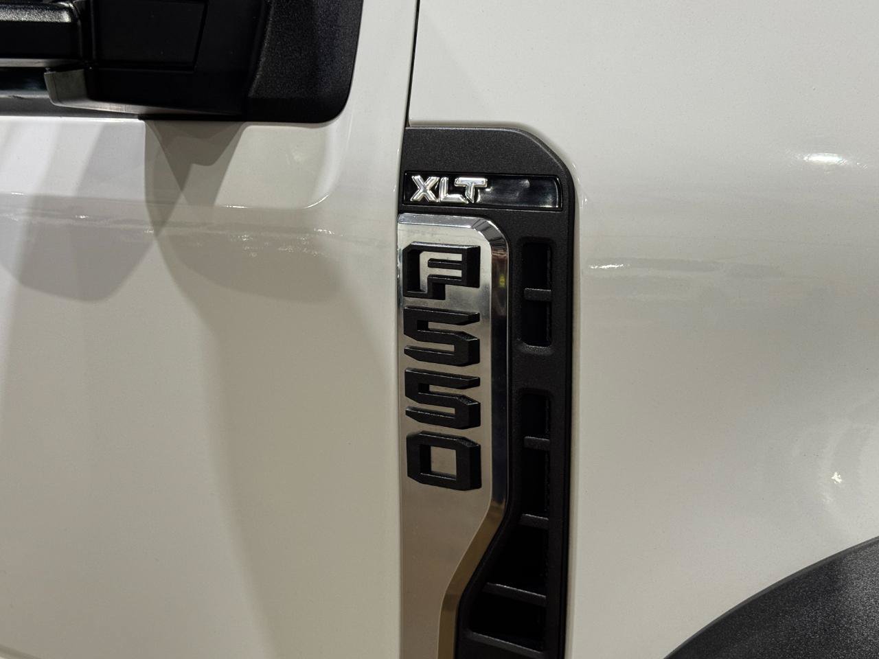 Used 2024 Ford F550 4x4 Crew Cab Super Duty w/ XLT Value Package image 51