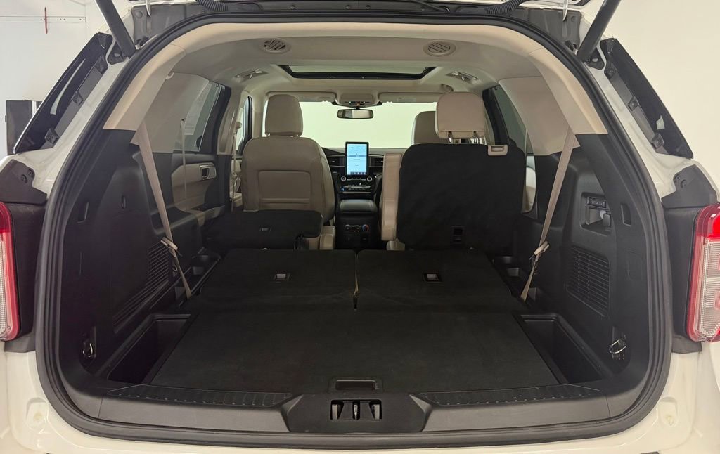 Used 2022 Ford Explorer Limited w/ Limited Technology Package image 30