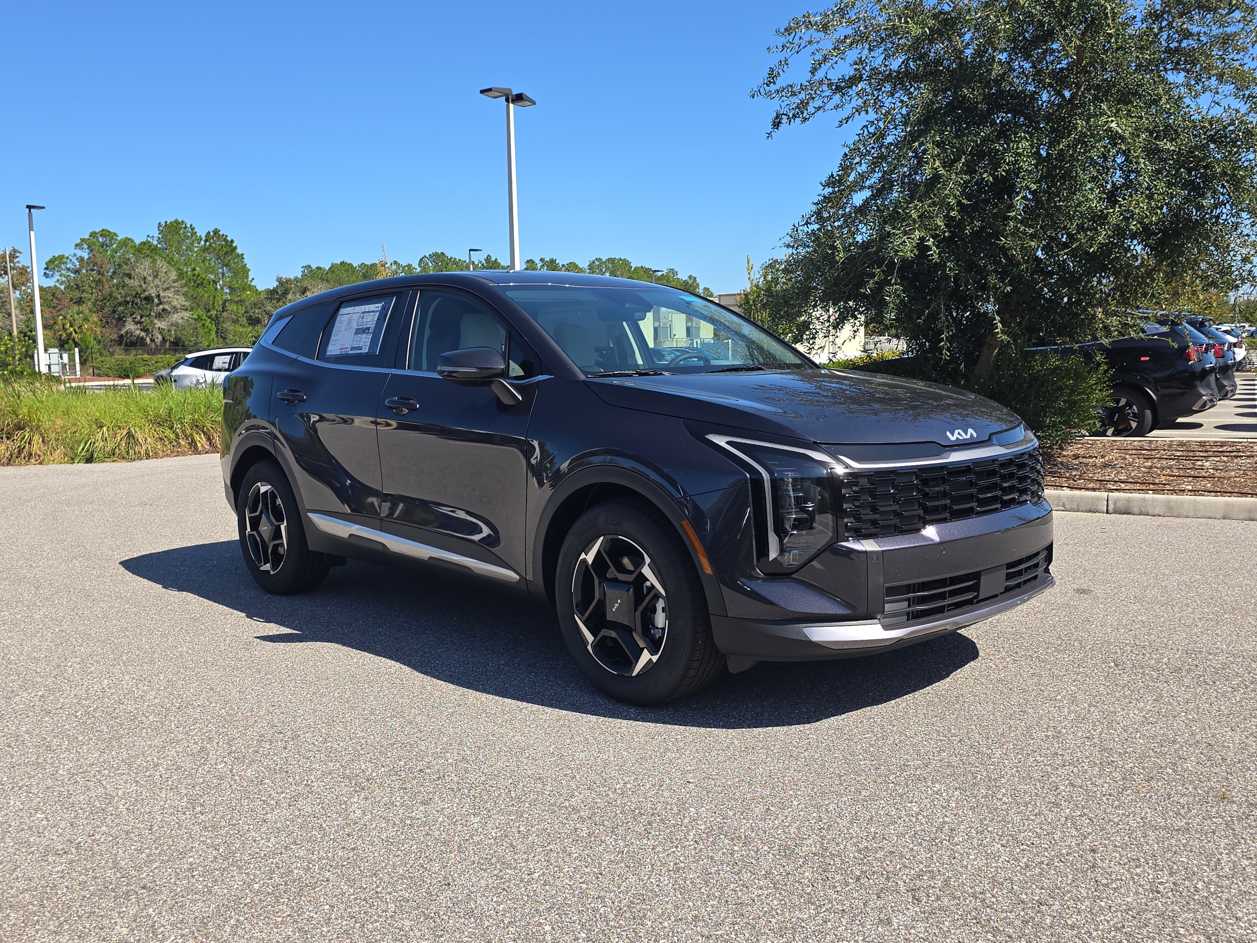 New 2027 Kia Sportage EX FWD image 2