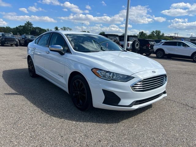 Certified 2019 Ford Fusion SE FWD image 3
