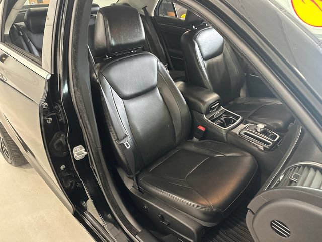 Used 2015 Chrysler 300 Limited w/ 300 Premium Group AWD/4WD image 29