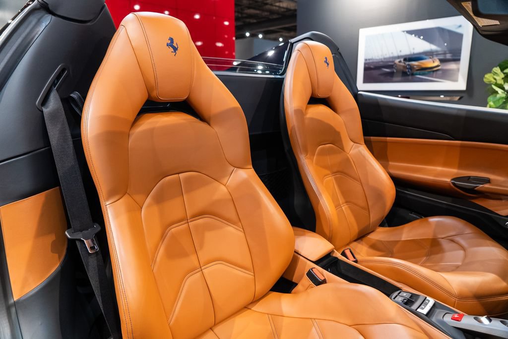 Used 2018 Ferrari 488 Spider RWD image 47