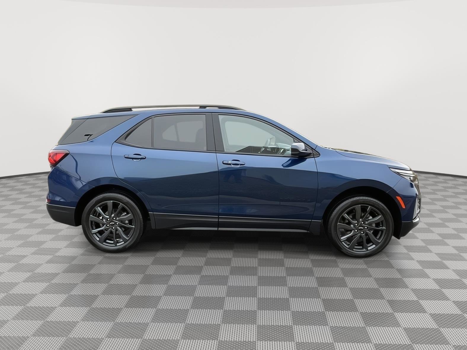 Used 2023 Chevrolet Equinox RS image 8