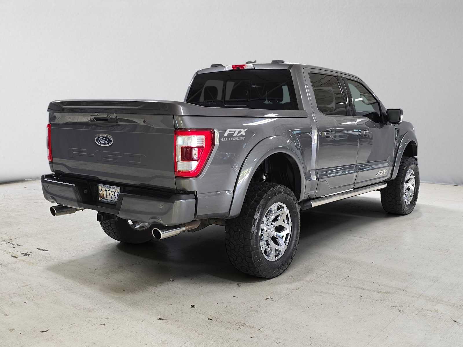 Used 2022 Ford F150 Lariat w/ Equipment Group 502A High AWD/4WD image 3