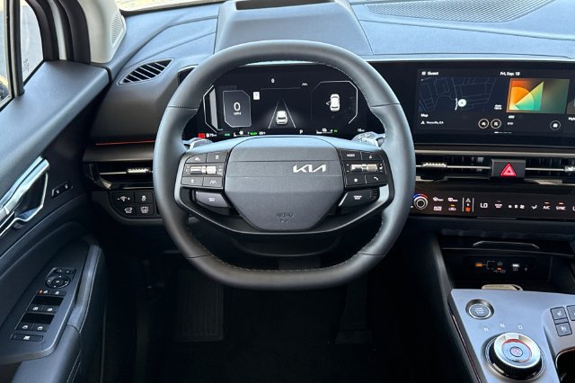 New 2027 Kia Sportage SX Prestige AWD/4WD image 17