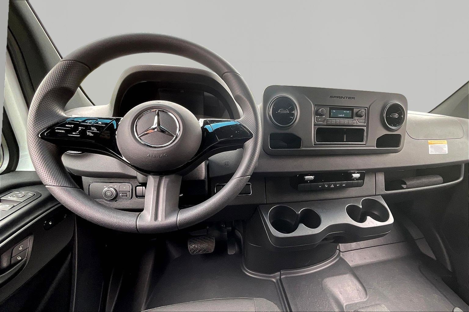 Used 2025 Mercedes-Benz Sprinter 2500 image 8